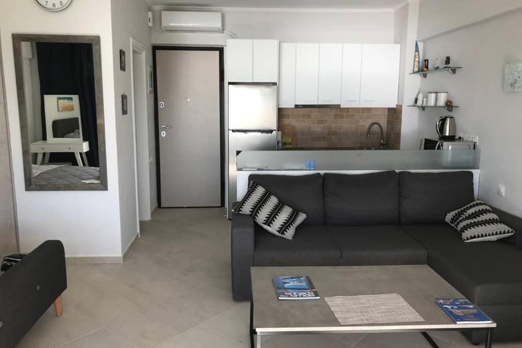 Sea View Apartment Loutraki  Exterior photo